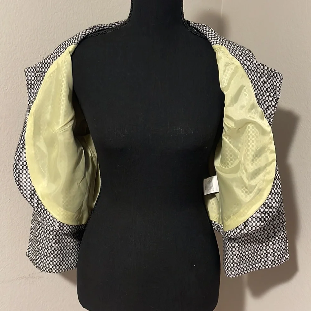 Blazer/ Bolero - Picture 3 of 4